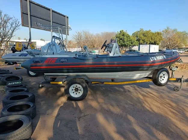 Picture of 2021 Infanta 5.2 with a F100 Suzuki motor