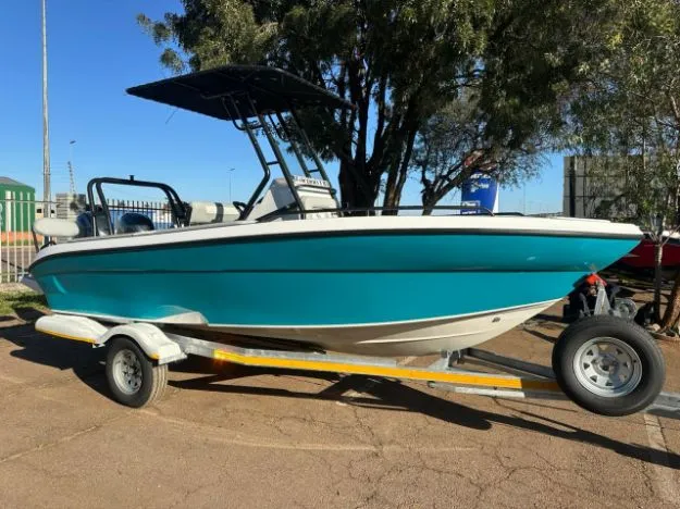 Picture of 2026 Tarpon 170 cc with Twin F70 Yamaha Outboards 